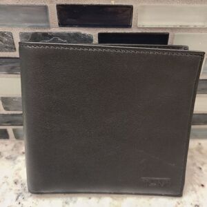 Tumi Black Leather Bifold Wallet